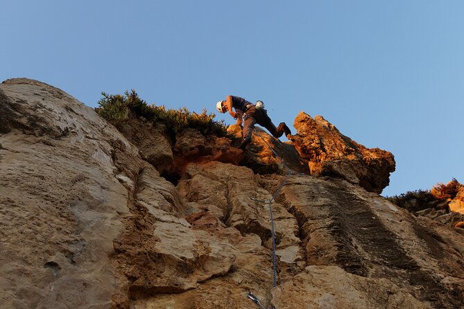 rock-climbing-in-cascais-lisbon