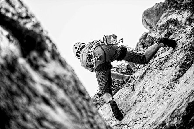 rock-climbing-in-cascais-lisbon