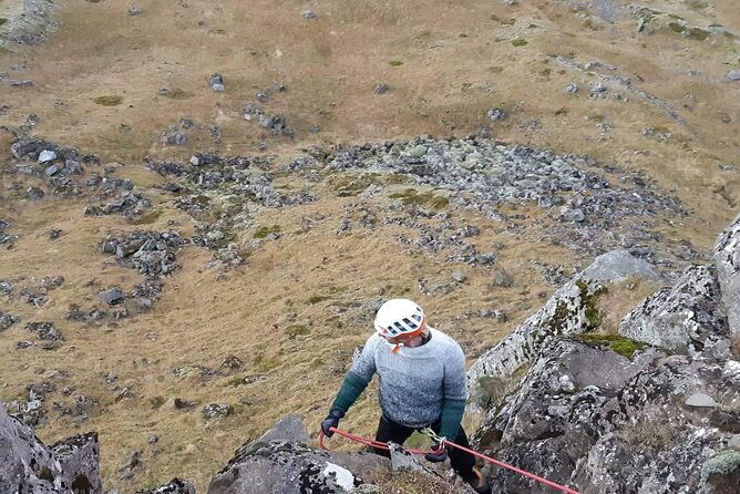 rock-climbing-in-iceland