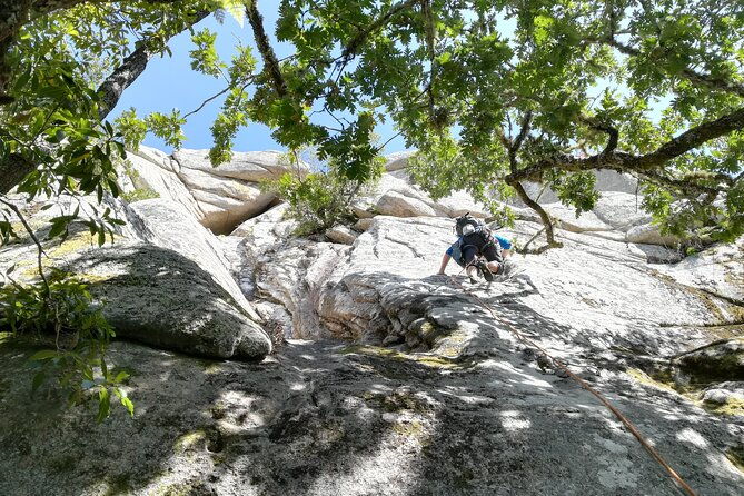 rock-climbing-in-sintra-lisbon