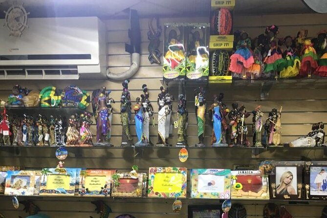 rockland-bird-sanctuary-plus-montego-bay-highlights-shopping-private-tour