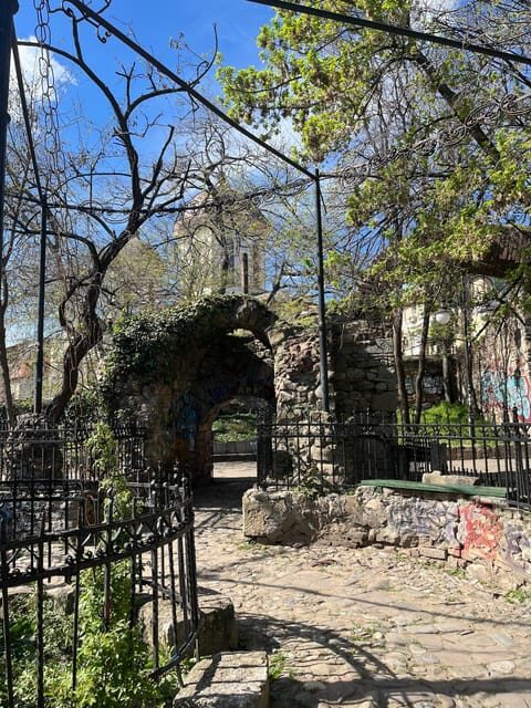 Roma Culture, Realities and Slavery History, Walking tour - Practical Details