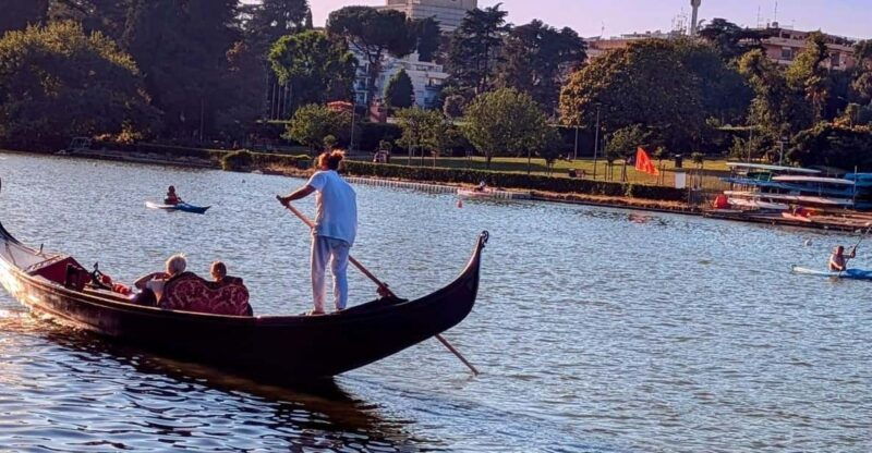 roma-the-one-and-only-roma-gondola-tours-on-the-lake