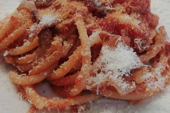 roman-4-course-dinner-filled-with-wine