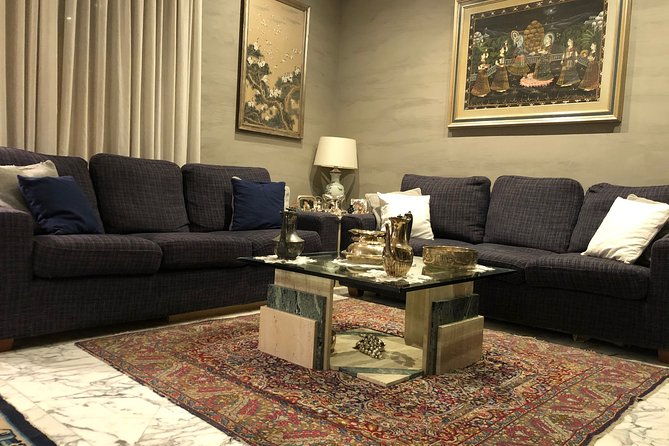 roman-4-course-dinner-filled-with-wine