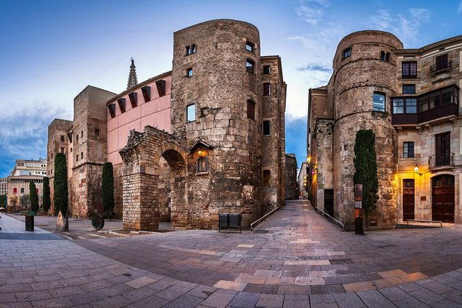 roman-and-medieval-side-of-barcelona-private-walking-tour