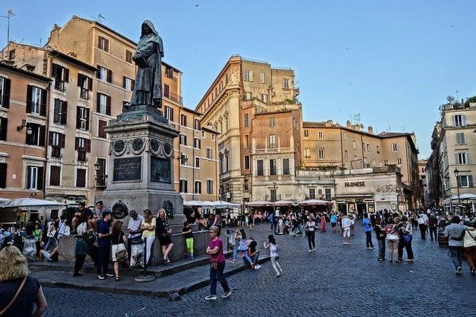 roman-squares-walking-tour