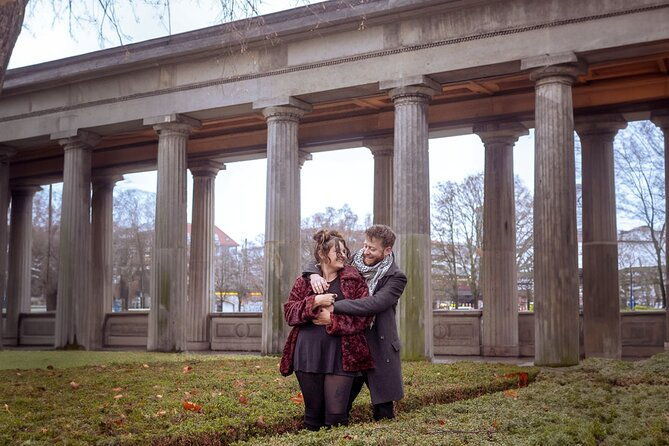 romantic-couple-photoshoot-in-the-heart-of-berlin