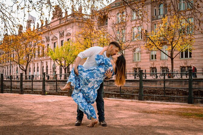 romantic-couple-photoshoot-in-the-heart-of-berlin