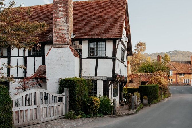 romantic-day-out-in-surrey-with-wine-tasting-for-couples