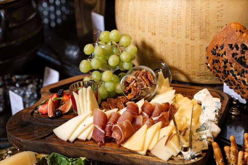 Romantic Dinner at Bovinos Steakhouse - Detailed Breakdown of the Experience