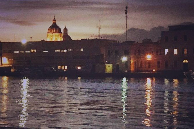 romantic-dinner-on-a-boat-catania