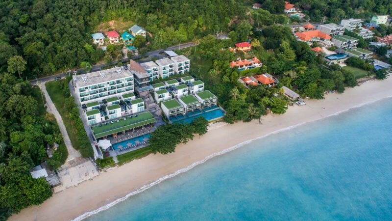 romantic-dinner-on-the-beach