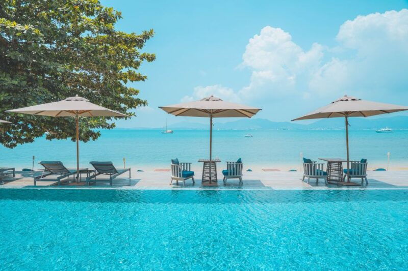 romantic-dinner-on-the-beach