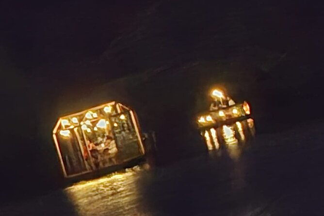 romantic-floating-picnic-experience