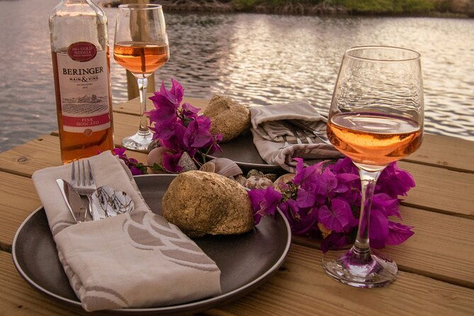 romantic-floating-picnic-experience