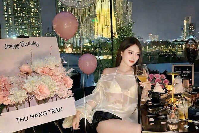 Romantic Honeymoon Dinner Tour With Sightseeing Cruise On River - Who Is This Tour Best For?