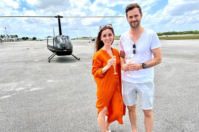 romantic-miami-helicopter-tour-with-champagne