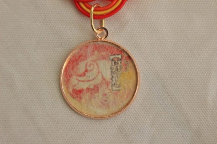 romantic-mizuhiki-knot-and-omikuji-washi-charm-workshop-ueno