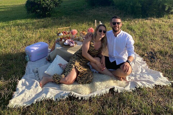 Romantic Picnic - A Closer Look at the Romantic Picnic Experience