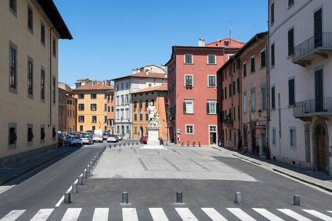 romantic-pisa-exploration-game-and-tour