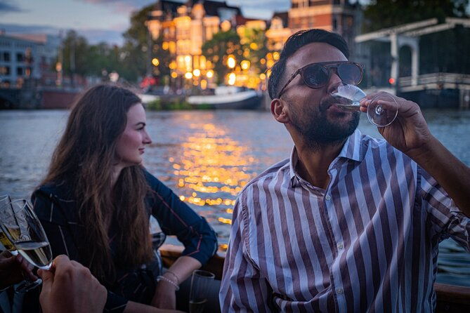 romantic-private-boat-tour-amsterdam