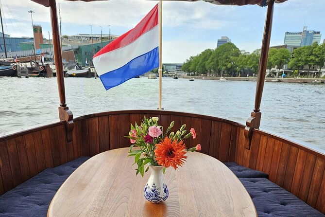 romantic-private-boat-tour-amsterdam