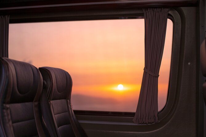 romantic-private-day-tour-in-santorini