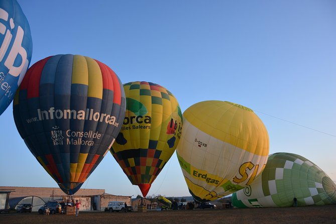 romantic-sunrise-balloon-tour-in-majorca