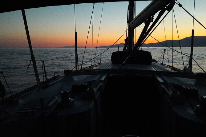 romantic-sunset-sail-cruise