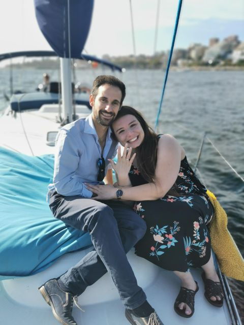 romantic-tour-on-a-luxury-sailboat-with-vintage-transfer-4h