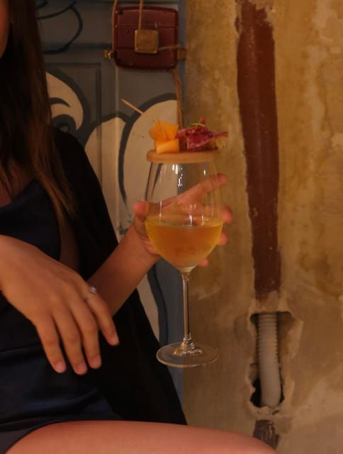 romantic-wine-tasting-experience-at-koccio-valletta