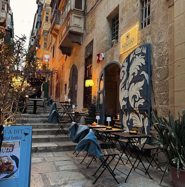 romantic-wine-tasting-experience-at-koccio-valletta