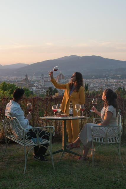 romantic-wine-tasting-in-a-secret-place-overlooking-firenze