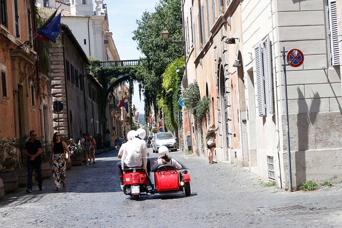 rome-3-hours-vespa-sidecar-private-tour-with-gelato
