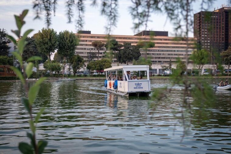 rome-30-minute-boat-tour-to-laghetto-delleur