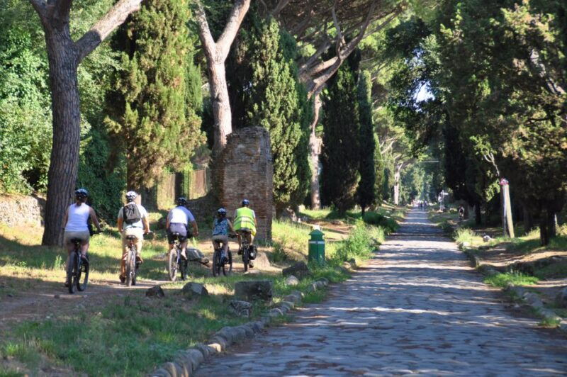 rome-appian-way-catacombs-roman-aqueducts-top-ebike-tour