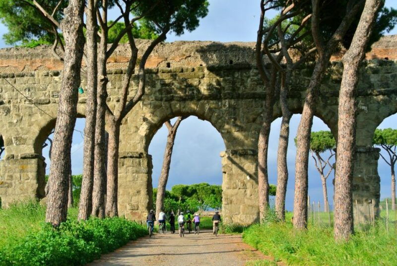 rome-appian-way-catacombs-roman-aqueducts-top-ebike-tour