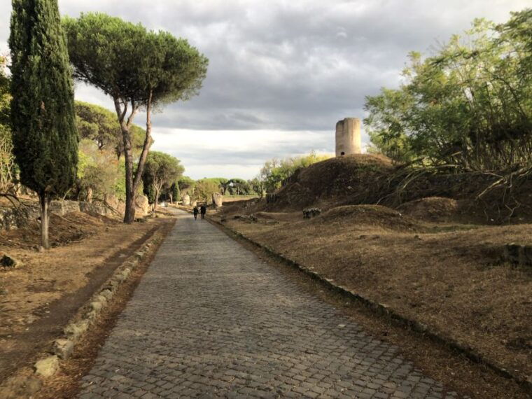 rome-appian-way-e-bike-tour-catacombs-aqueducts-picnic