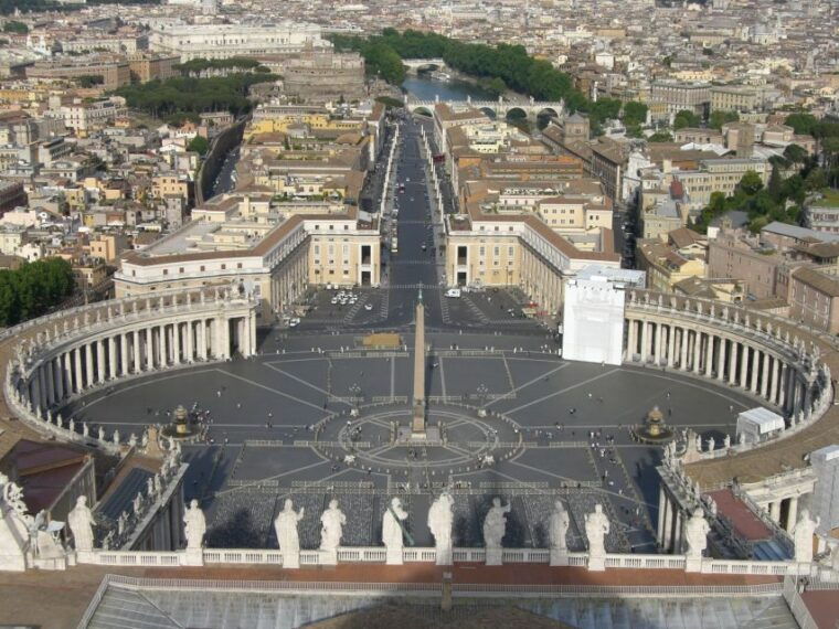 rome-audience-pope-francis-with-tour-guide