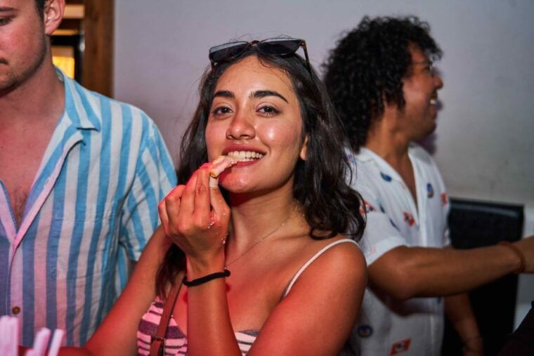 rome-bar-crawl-with-local-guide-drinks