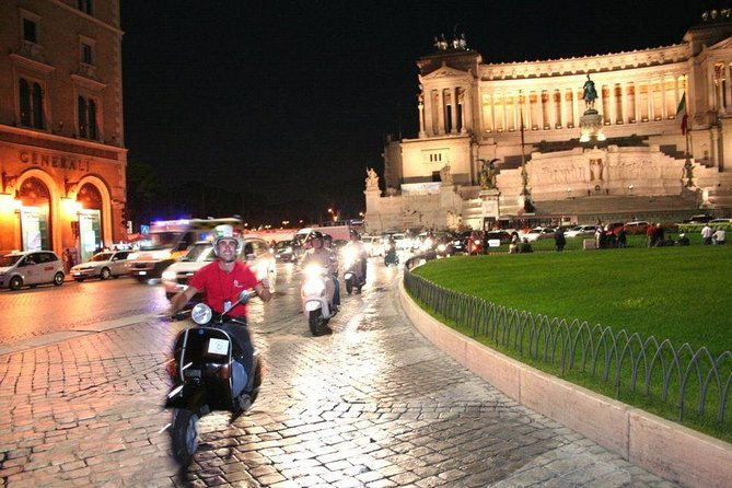 rome-by-night-vespa-tour-2