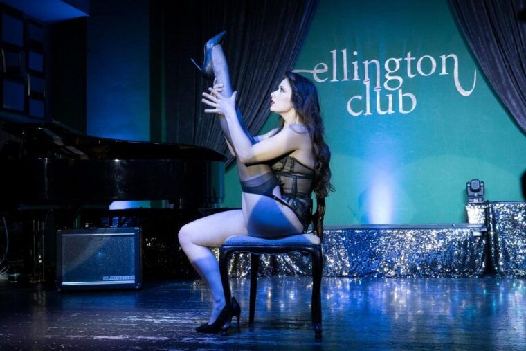 rome-cabaret-burlesque-show-experience-with-dinner