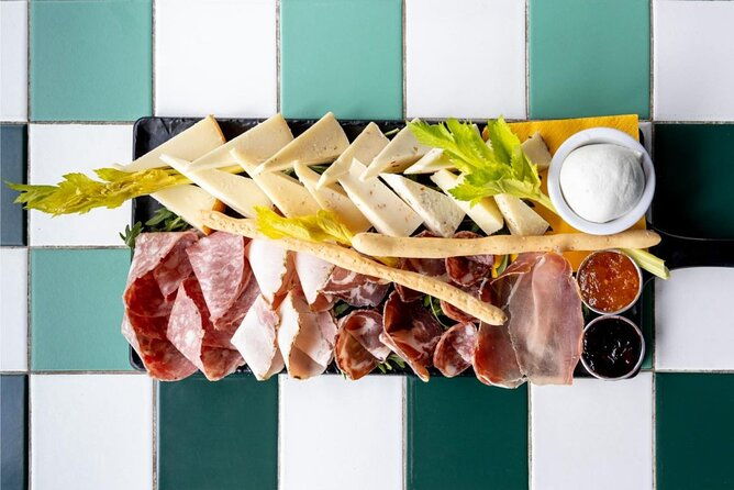 rome-candlelight-food-wine-tasting-in-ancient-roman-cellar