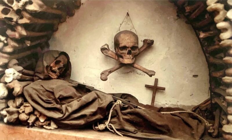 rome-capuchin-crypt-and-dark-center-small-group-tour
