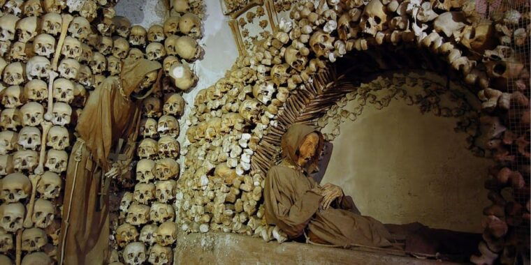 rome-capuchin-crypt-experience-with-panoramic-transfer