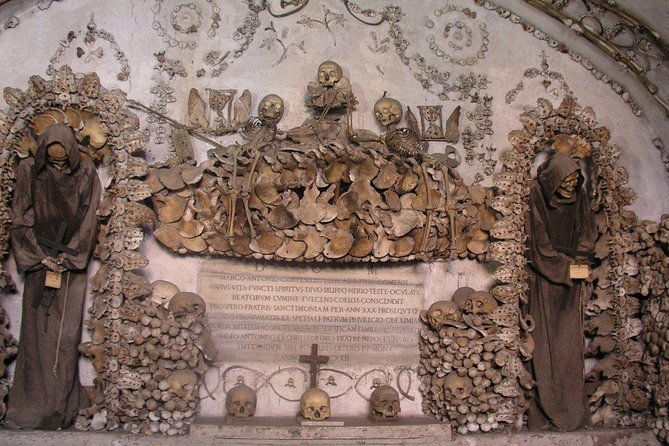 rome-capuchin-crypts-guided-tour-small-group-or-private