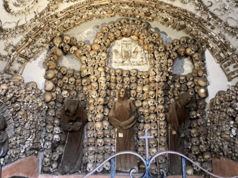 rome-catacombs-and-capuchin-crypt-guided-tour-with-transfer