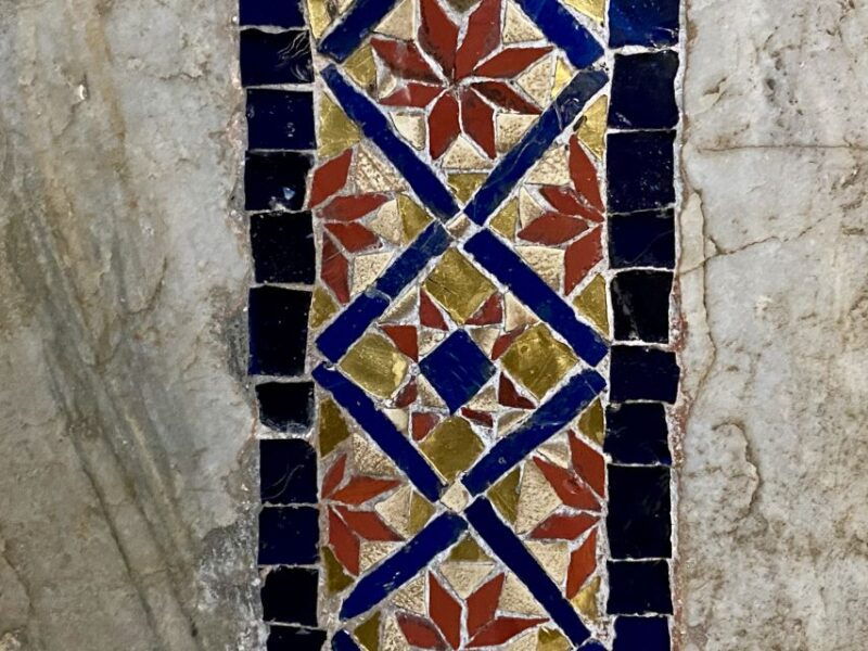 rome-catacombs-st-clements-underground-semi-private-tour