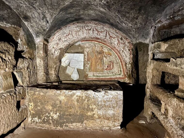 rome-catacombs-st-clements-underground-semi-private-tour